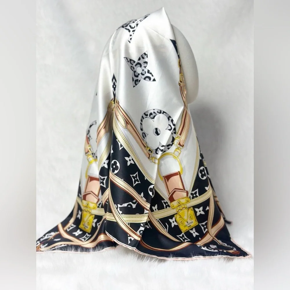 Louis Vuitton Wild At Heart Silk Scarf w/Tags 35x35 ‼️LAST ONE LEFT hijab